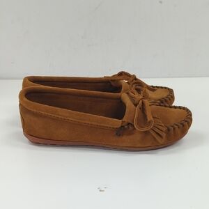 Minnetonka Kilty Suede Driving Shoe Women's Size 6